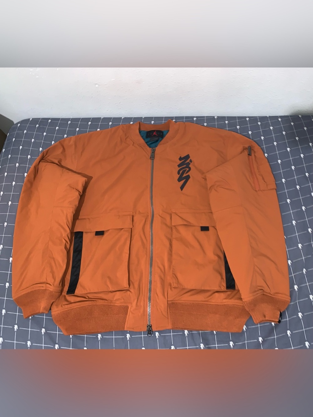 Nike Air Jordan Zion Flight Full-Zip Bomber Jacket DJ5867-246 Size: Large